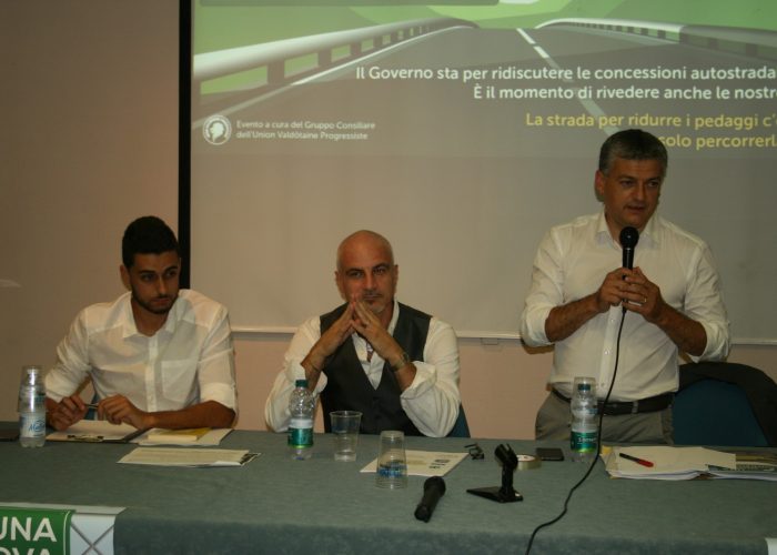 Riccardo Diano, moderatore della serata, Filippo Ferrari e Luigi Bertschy