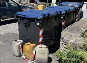 Rifiuti abbandonati Villair Quart