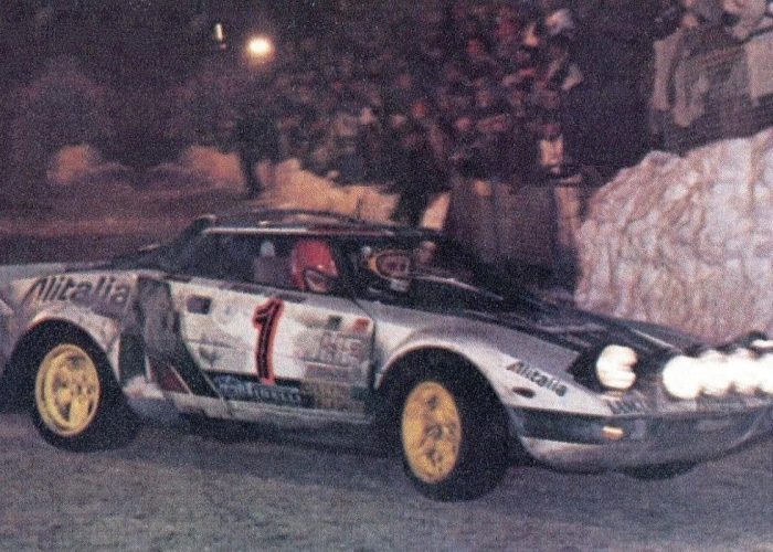 Sandro Munari sulla Lancia Stratos al Rally di Montecarlo del 1976 - Foto Wikipedia