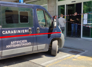 Artificieri in azione nel bancomat di Corso Battaglione