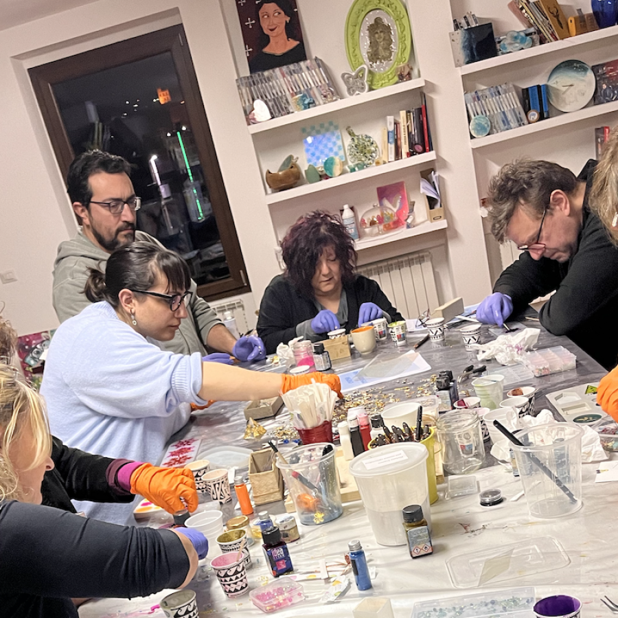 I corsi di resina di Colori Locatelli