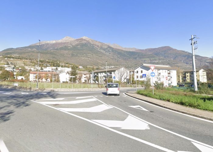 L'incrocio tra via Vitteme del Col du Mont e via Berthet, al quartiere Dora