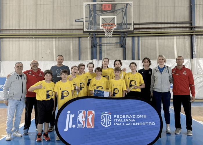 La squadra degli Indiana Pacers che si è aggiudicata la prima edizione della Jr. NBA WNBA FIP School League regionale.