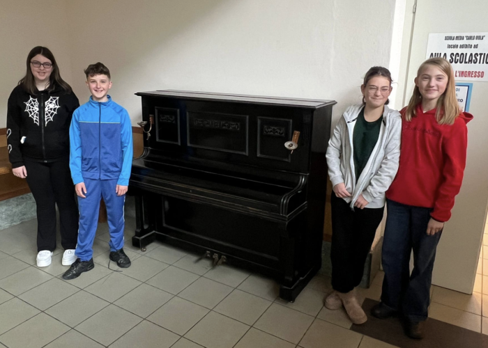 Pianoforte donato scuole medie Pont-Saint-Martin