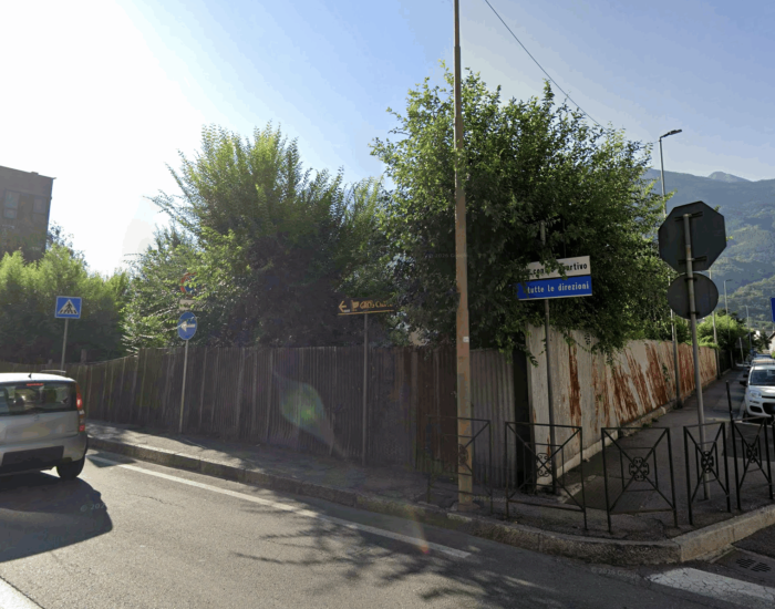 l'area fra via Chambéry e via Lys dove verrà realizzata la nuova palestra