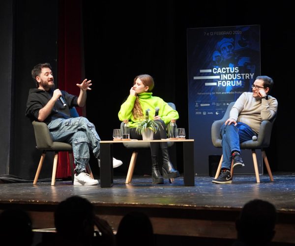 Scroll like share Foto di Daniele Canuto