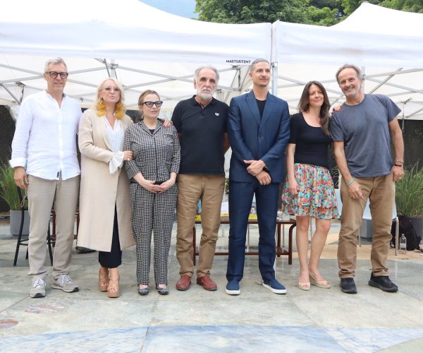 Sindaco Francesco Favre Melania Petriello e i finalisti del Premio Strega da sx a dx Teresa Ciabatti Michele Mari Alcide Pierantozzi Elena Rui Matteo Nucci Foto Alice Dufour