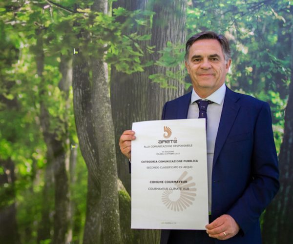 Sindaco Rota con premio Areté