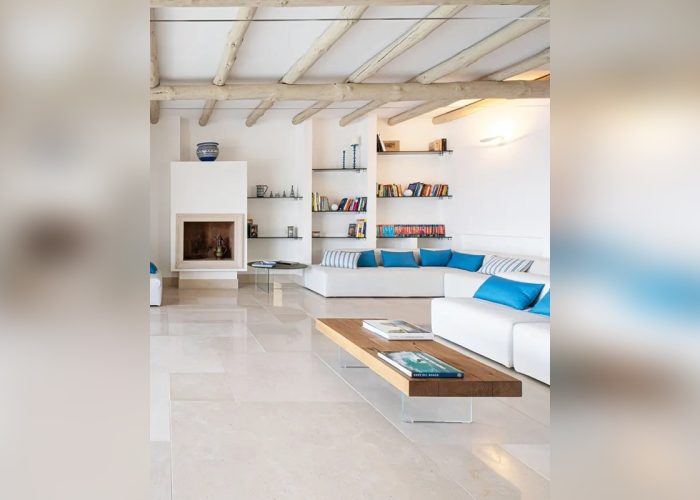 Soggiorno con pavimento in Biancone di Trani - ristrutturare casa - ristrutturazione