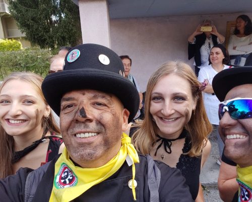 Spettatori in un selfie con Davide