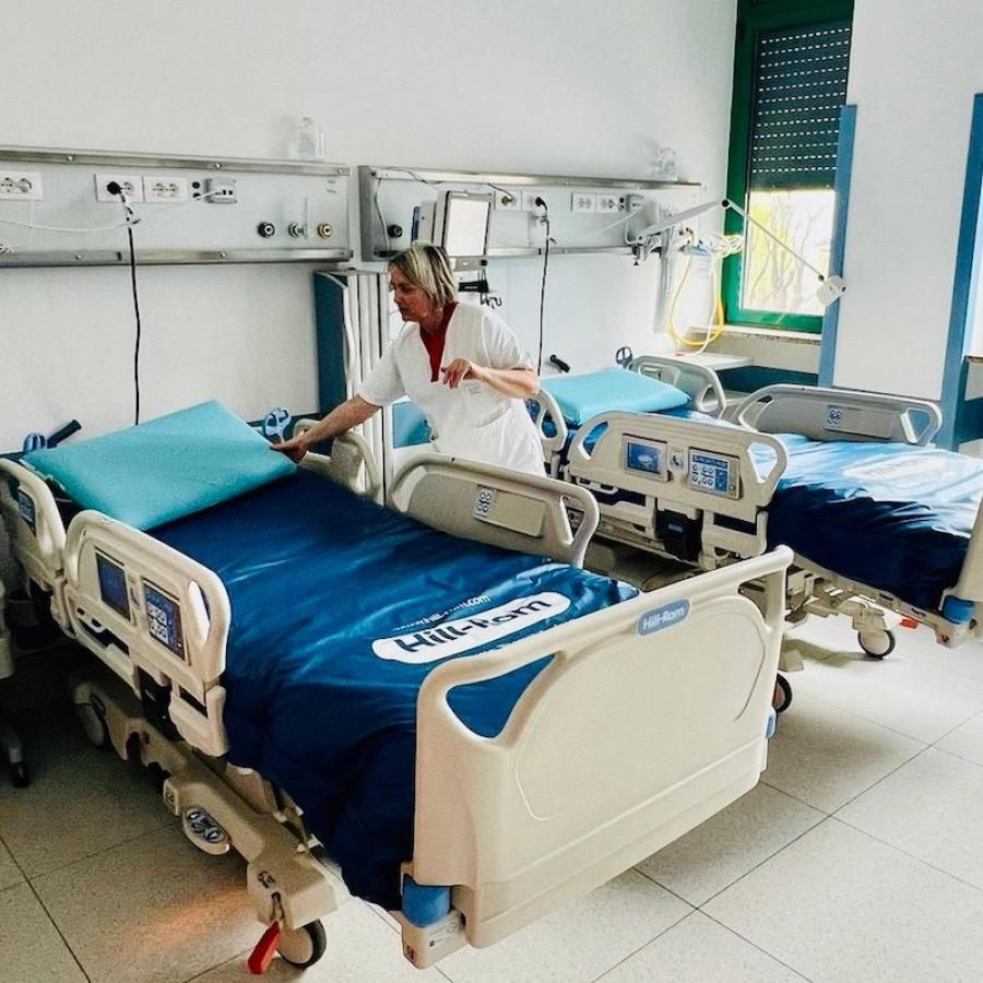 Stroke unit con letti nuovi