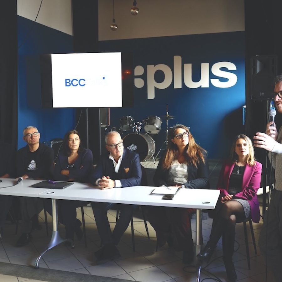 Tavolo Conferenza stmapa BCC Talks