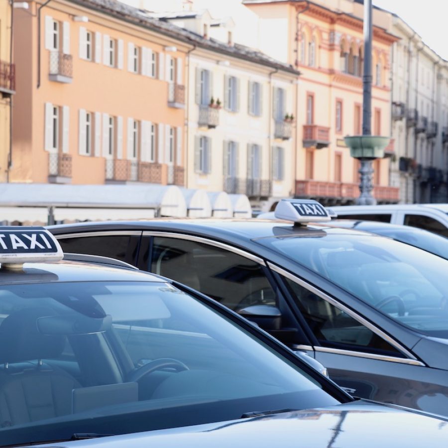 Taxi