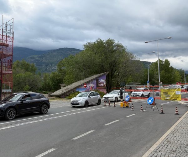 Traffico a Pont-Suaz