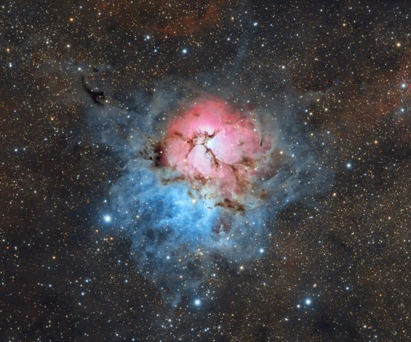 A Beautiful Trifid Image Credit e Copyright: Alessandro Cipolat Bares