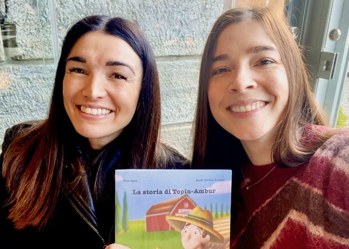 Elisa Spina e Annie C. Roveyaz con il libro “La storia di Topin-Ambur”