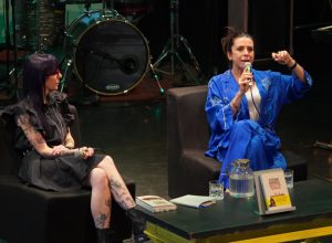 Un'ottima famiglia Stefania Andreoli alla Grande Invasione Aosta