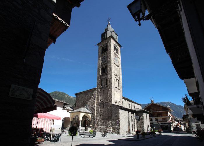 VALLE DAOSTA Chiesa di Morgex foto Enrico Romanzi