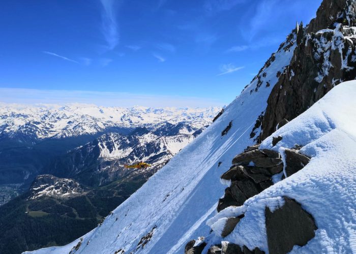 L'Intervento del Soccorso Alpino Valdostano sull'Aiguille di Entrèves