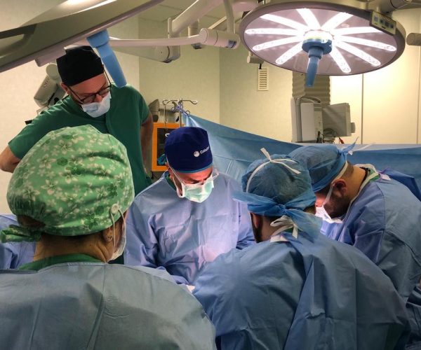 L'intervento dell’équipe di Urologia di “Parini”