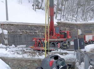 Auto nel torrente Valtournenche