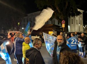 I tifosi del Napoli festeggiano lo scudetto ad Aosta