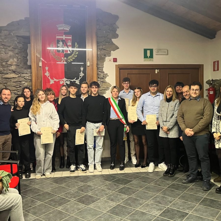 La consegna della maturità civica ai diciottenni di Montjovet