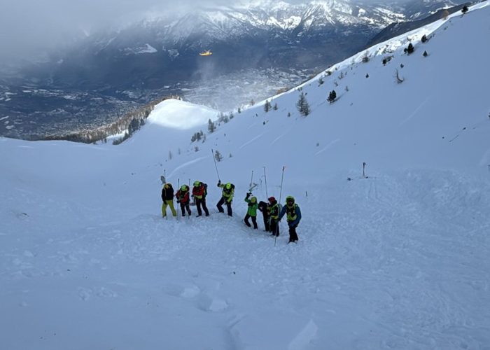Soccorso in azione per ricerca scialpinista a Pila