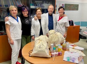 I kit donati al Pronto soccorso di Aosta dall'Associazione Barbara & Co
