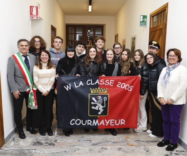 La consegna della maturità civica ai 18enni di Courmayeur