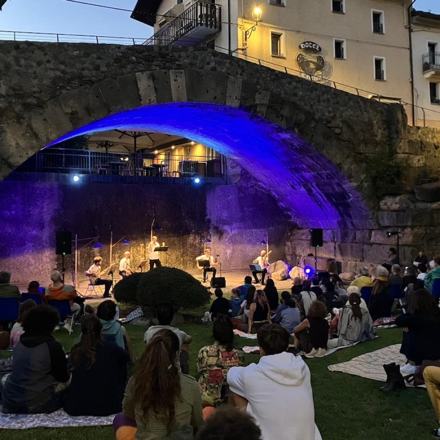 Sotto i ponti - Storie appartate sotto lo scorrere del tempo