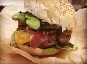 Paninoteca - hamburgeria "Alpanino" / Aosta.