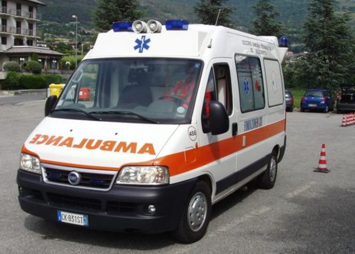 l'ambulanza dei volontari del soccorso di chatillon