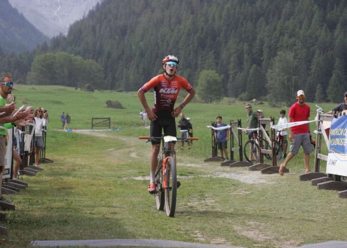 Andreas Vittone al traguardo della GranParadisoBike 2024