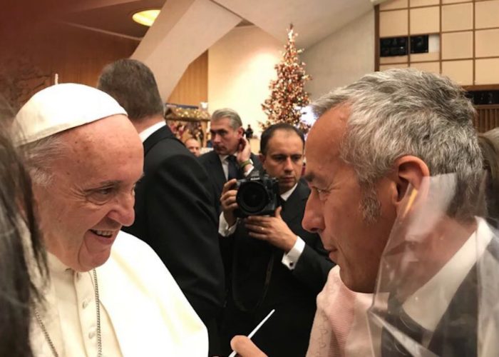 L'incontro fra il sindaco Anglesio e Papa Francesco