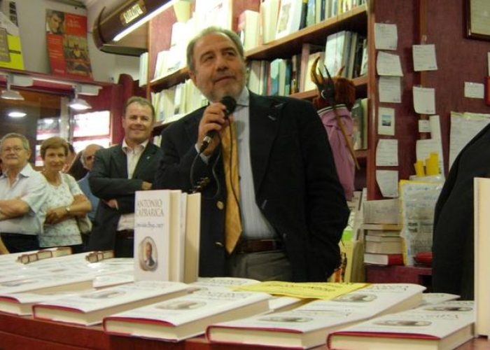 Antonio Caprarica in occasione di una delle presentazione del Libro