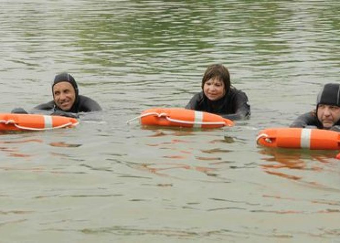 Esercitazione acquatica dei Terranova