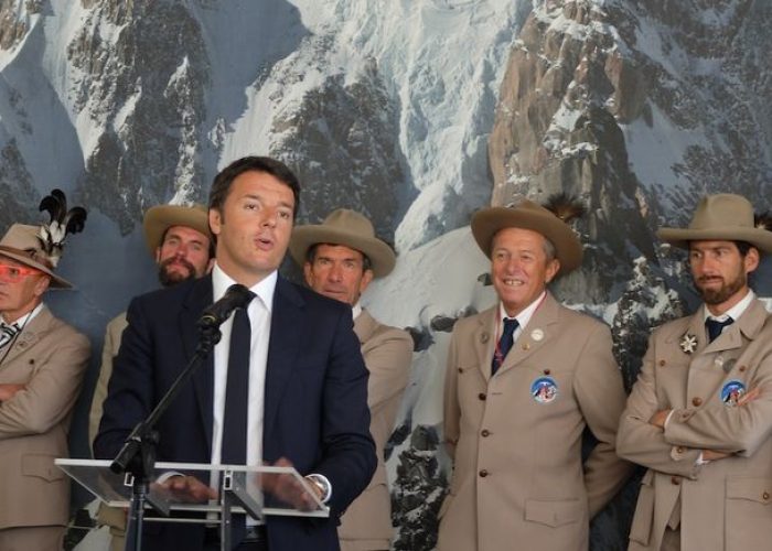 Matteo Renzi con le Guide Alpine