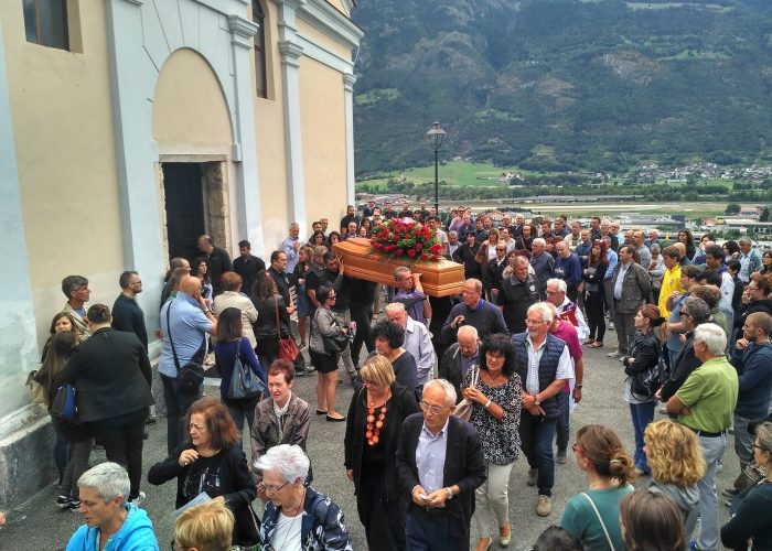 I funerali di Davide Auletta, a Saint-Christophe.