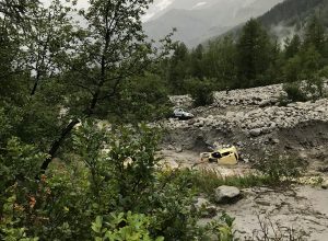 auto presa dalla Frana Val Ferret