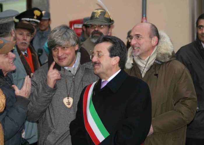 La visita delle autorità tra gli artigiani