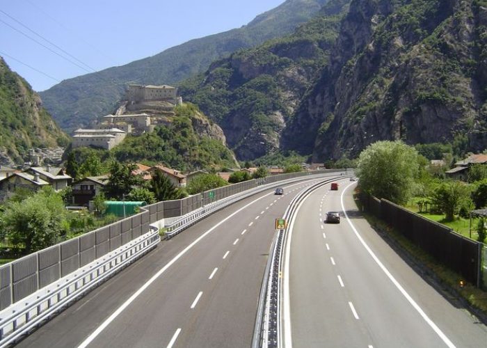 Autostrada (foto d'archivio)