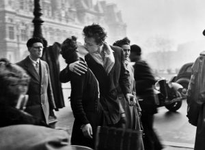 "Le Baiser de l’Hôtel de Ville" di Robert Doisneau