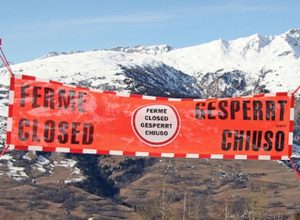 Uno striscione simile a quello rubato a Pila