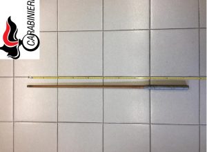 Il bastone sequestrato dai Carabinieri.