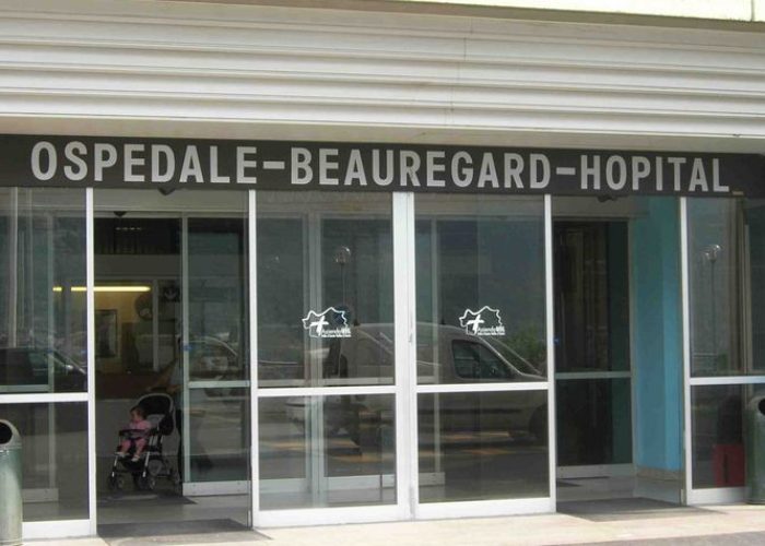 L'ingresso dell'ospedale Beauregard di Aosta
