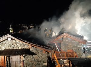 brissogne casa in fiamme