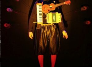 Spettacolo "Bruttino"  - foto tratta dal sito della compagnia Kosmocomico teatro