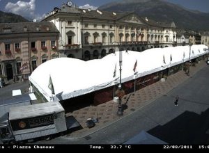 Il termometro ha segnato 34 gradi alle ore 15 in Piazza Chanoux