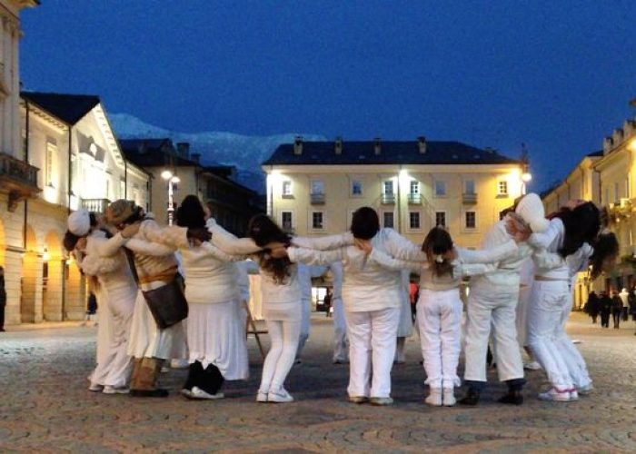 Flasb mob "Cambio di marcia"